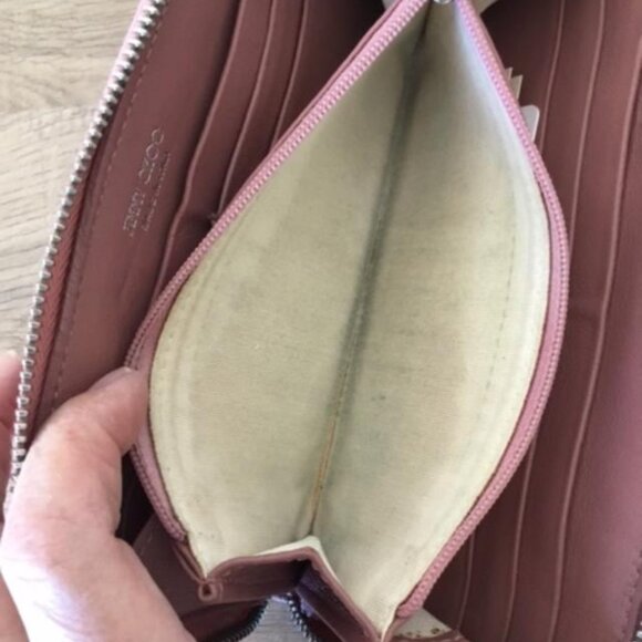 Jimmy Choo Star-Studded Wallet in Mauve Pink Leather Full Zipper Closure - Picture 12 of 12